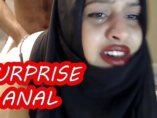 Distressing SURPRISE ANAL WITH MARRIED HIJAB WOMAN !